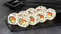 Каліфорнія з копченим лососем в кунжуті меню Sushi Master
